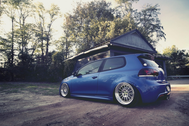 Обои картинки фото автомобили, volkswagen, vw, golf, r, синий, дом