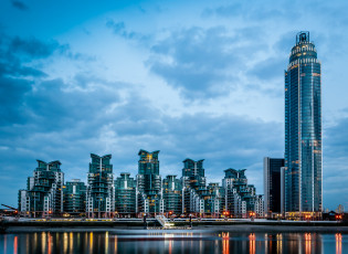 Картинка st+george+wharf+riverside города лондон+ великобритания здания река ночь