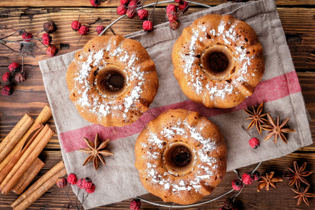 Обои картинки фото еда, пирожные,  кексы,  печенье, бадьян, корица