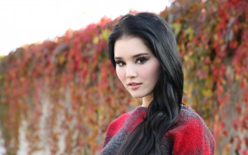 Картинка malena+fendi девушки брюнетка красотка модель портрет лицо девушка malena fendi поза