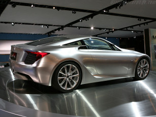 Картинка автомобили выставки уличные фото