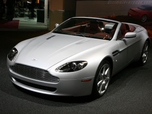 Картинка автомобили выставки уличные фото