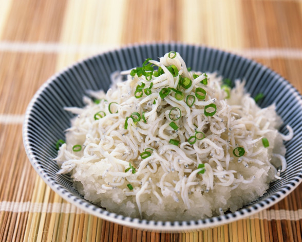 Обои картинки фото еда, рыбные, блюда, морепродуктами