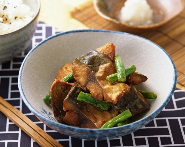 Обои картинки фото еда, рыбные, блюда, морепродуктами