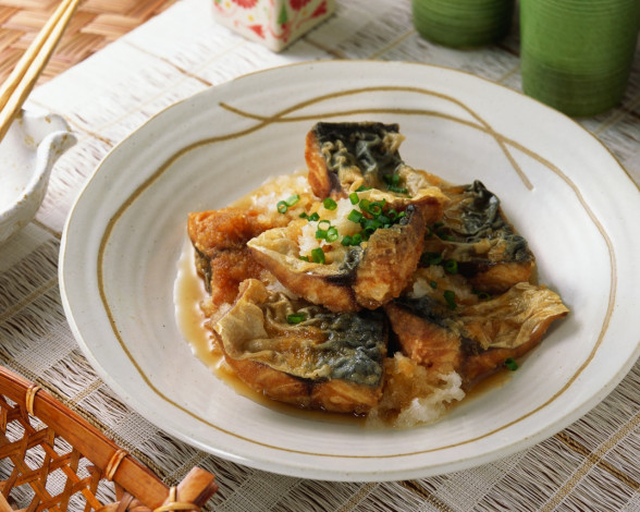 Обои картинки фото еда, рыбные, блюда, морепродуктами