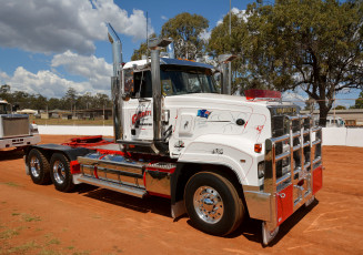 Картинка mack+titan автомобили mack седельный грузовик тяжелый тягач