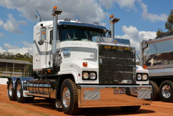 Картинка mack+titan автомобили mack тягач седельный грузовик тяжелый