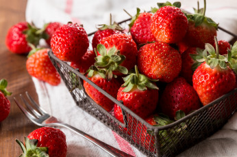Картинка еда клубника +земляника корзинка ягоды красный