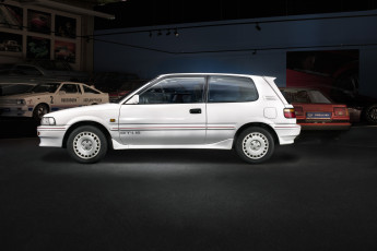 Картинка автомобили toyota