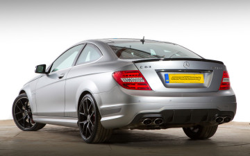 Картинка mercedes+benz+c63+amg+edition+507 автомобили mercedes-benz белый