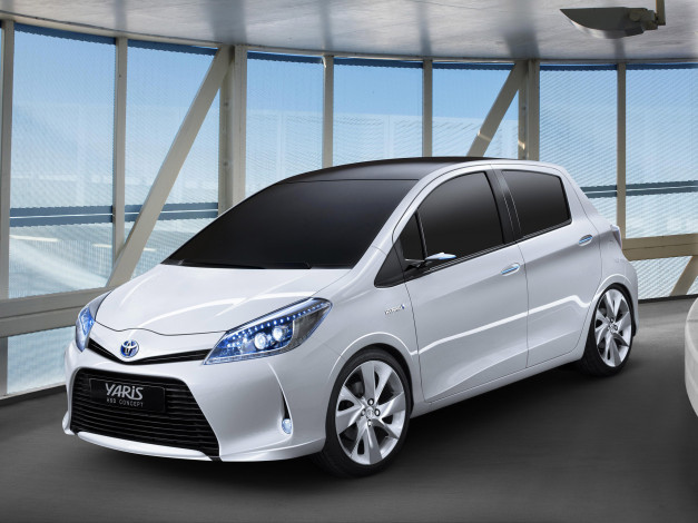 Обои картинки фото toyota yaris hsd concept 2011, автомобили, toyota, 2011, concept, hsd, yaris