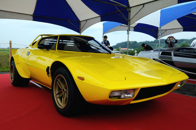 Обои картинки фото lancia stratos, автомобили, выставки и уличные фото, car, желтая, stratos, lancia