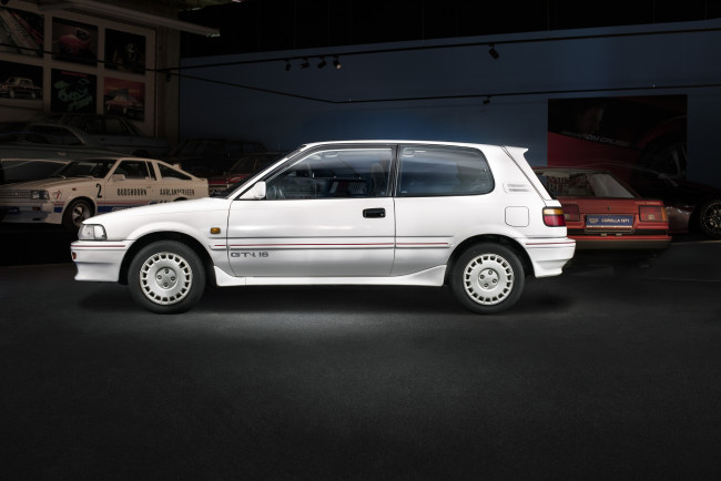 Обои картинки фото автомобили, toyota