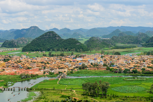 Обои картинки фото города, - панорамы, дома, река, горы