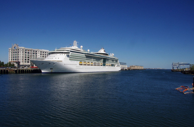 Обои картинки фото корабли, лайнеры, лайнер, круиз