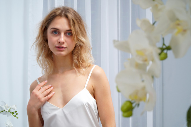 Обои картинки фото девушка, девушки, -unsort , блондинки,  светловолосые, clarise, caress, модель