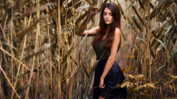 Картинка девушки -unsort+ брюнетки темноволосые юбка топ шатенка камыши