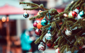 Картинка праздничные шары елка шарики
