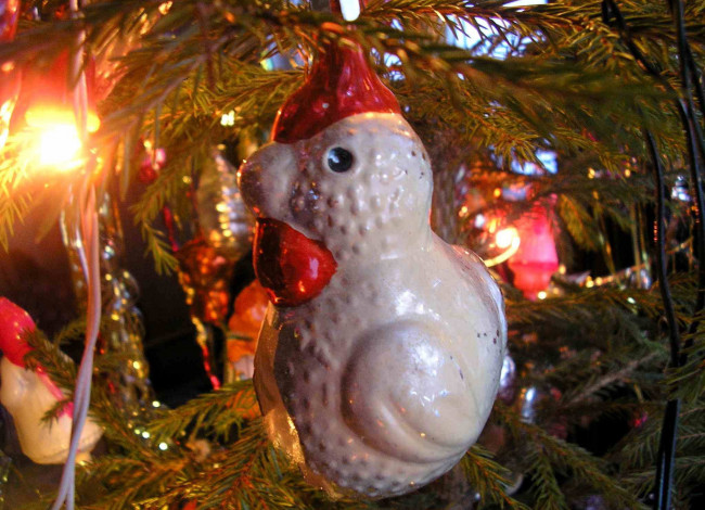 Обои картинки фото праздничные, украшения, ёлка, гирлянда, игрушки