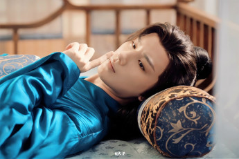 Картинка the+blood+of+youth кино+фильмы -unknown+ другое парень кровать жест