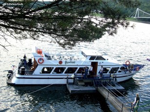 Картинка корабли теплоходы река теплоход люди