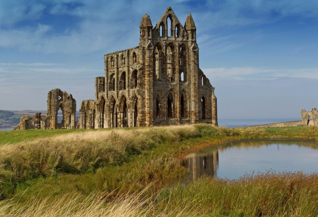 Обои картинки фото whitby, abbey, north, yorkshire, england, города, исторические, архитектурные, памятники, аббатство, уитби, северный, йоркшир, англия, развалины, руины