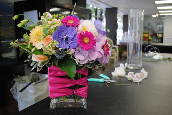 Картинка цветы букеты +композиции букет розы орхидея хризантема