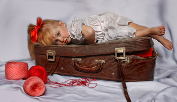 Картинка рисованные дети клубки чемодан девочка