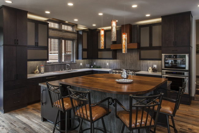 Обои картинки фото интерьер, кухня, стулья, столы