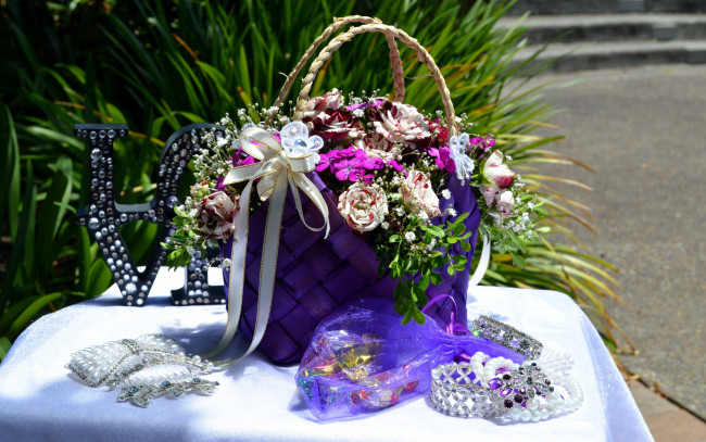 Обои картинки фото цветы, букеты,  композиции, корзинка, украшения