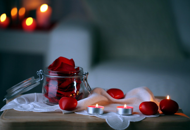 Обои картинки фото разное, свечи, лепестки