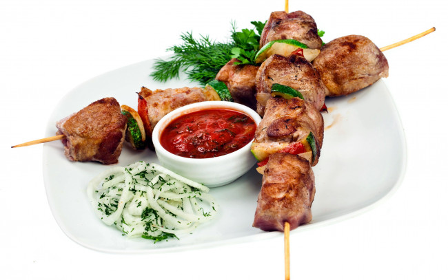 Обои картинки фото еда, шашлык,  барбекю, мясо, соус, укроп, зелень, салат
