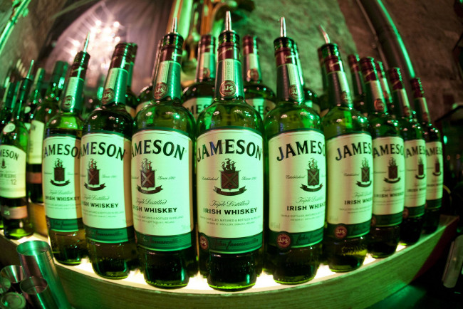 Обои картинки фото бренды, jameson, виски