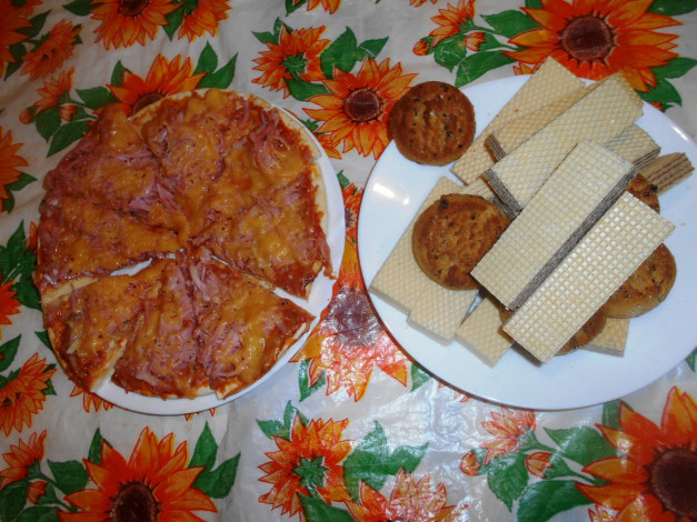 Обои картинки фото еда, пицца, вафли, печенье