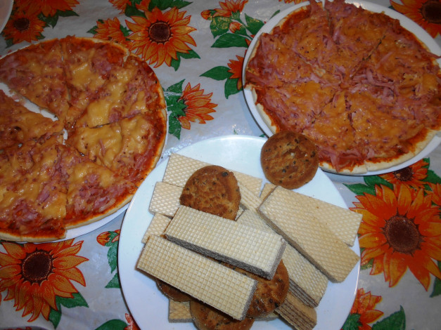 Обои картинки фото еда, пицца, вафли, печенье
