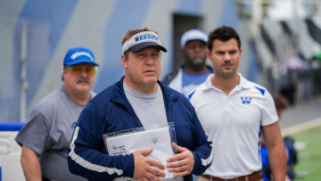 Картинка home+team+||+2022 кино+фильмы -unknown+ другое kevin james taylor lautner home team домашняя игра комедия спорт