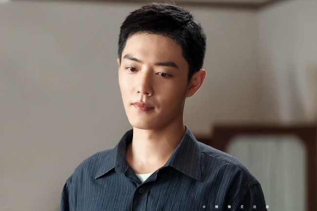 Обои картинки фото кино фильмы, ace troops, гу, ие, рубашка, лицо