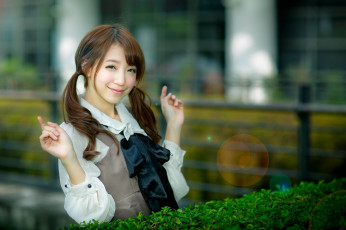 Картинка девушки -unsort+ азиатки лицо улыбка жест взгляд