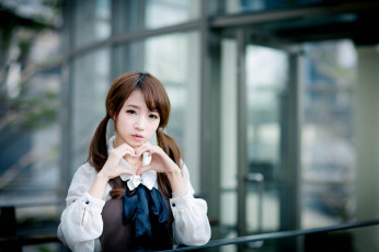 Картинка девушки -unsort+ азиатки жест взгляд лицо