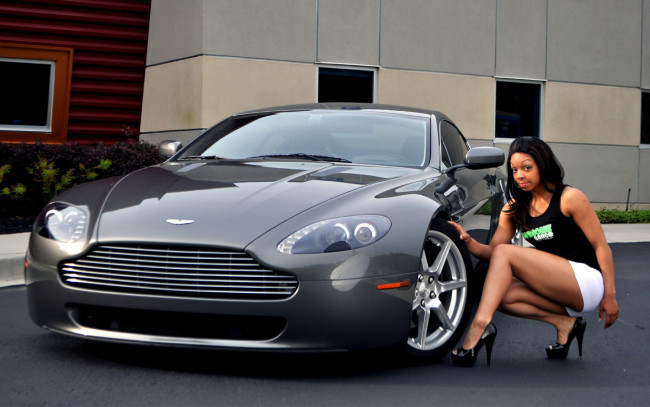 Обои картинки фото автомобили, авто с девушками, aston