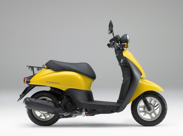 Обои картинки фото мотоциклы, мотороллеры, honda