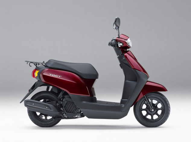 Обои картинки фото мотоциклы, мотороллеры, honda