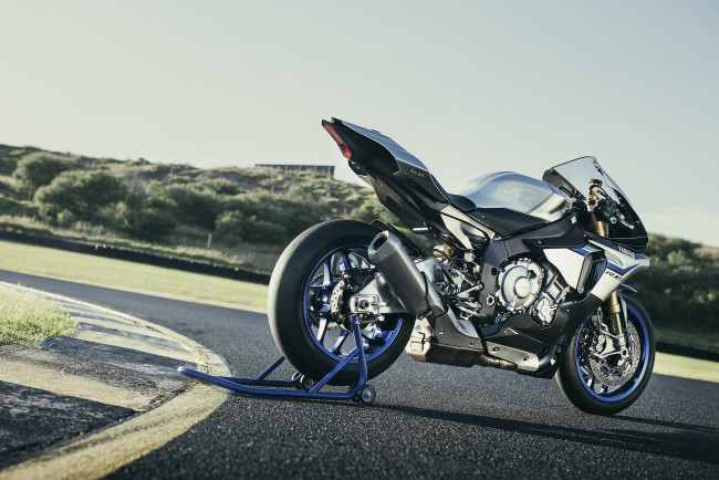 Обои картинки фото мотоциклы, yamaha