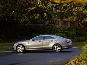 Картинка автомобили mercedes-benz мерседес cls светлый дорога забор деревья