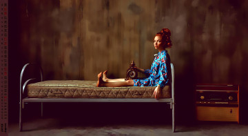 Картинка календари компьютерный+дизайн кровать взгляд девушка