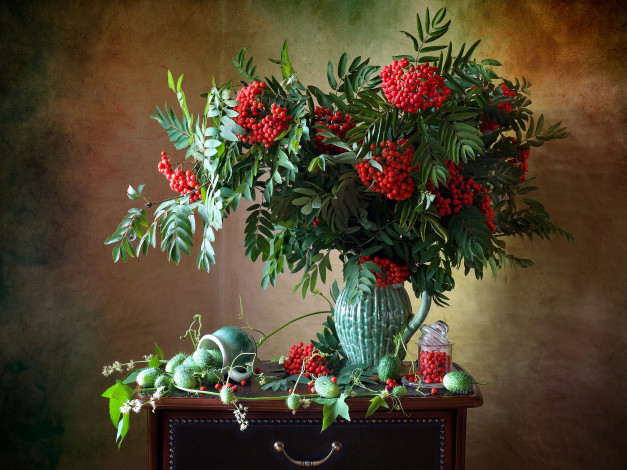 Обои картинки фото еда, рябина, букет, ягоды