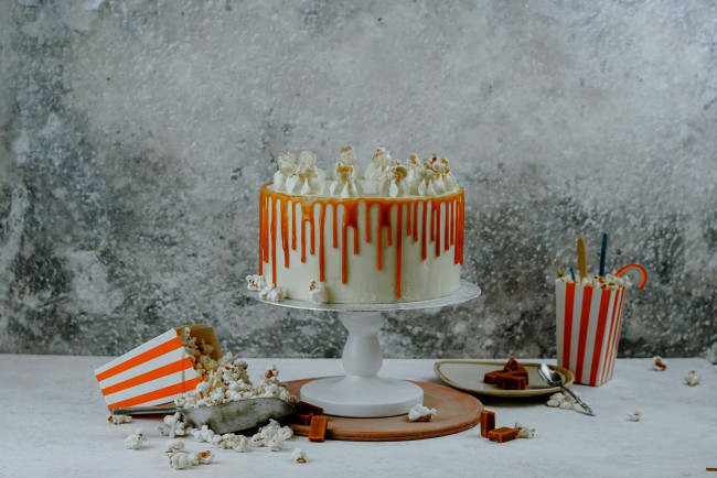 Обои картинки фото еда, торты, карамельный, торт, лакомство