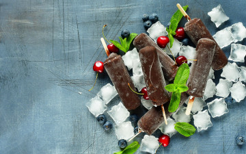 обоя еда, мороженое,  десерты, лед, ягоды, черника, вишня, мята