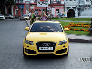 Картинка автомобили audi a4 желтая матовая седан