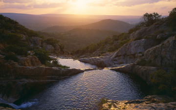 Картинка природа реки озера озеро небо лучи горы